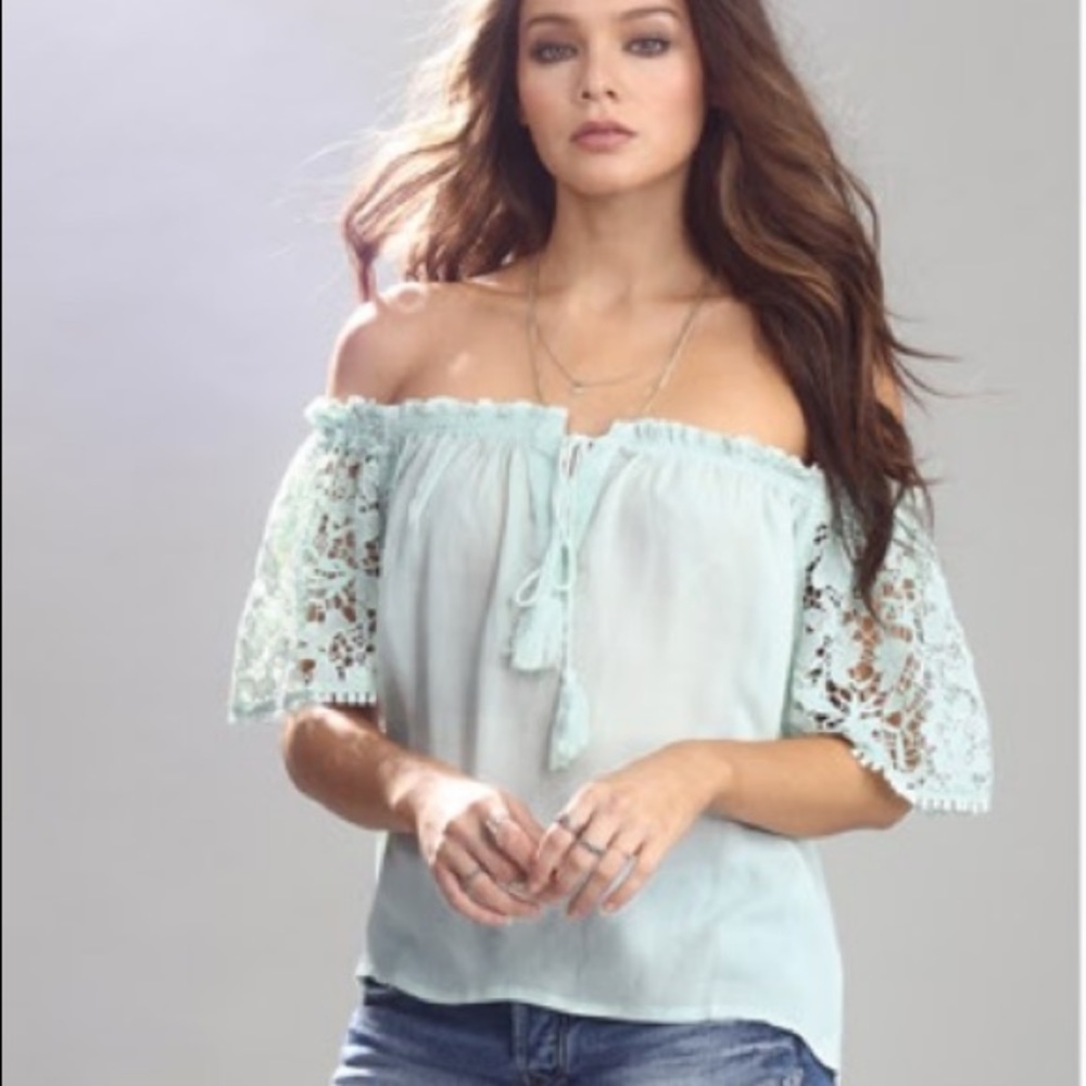 Anthropologie Heartloom Saba Shoulder Crochet Top